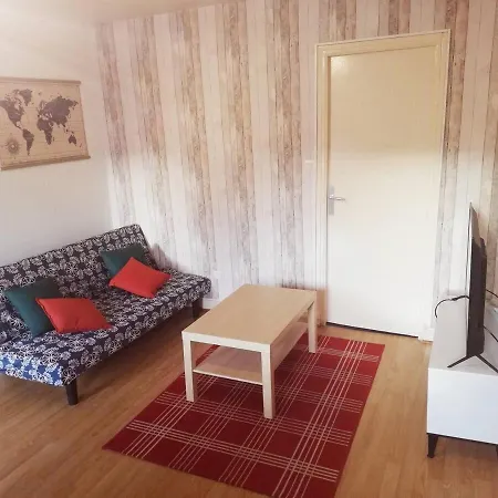 Petit Proche De La Gare Apartment *
